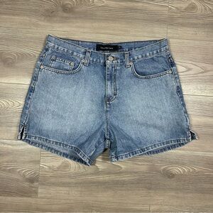 Calvin Klein Medium Wash Denim Shorts Women’s High Waist Classic 90s Minimalist